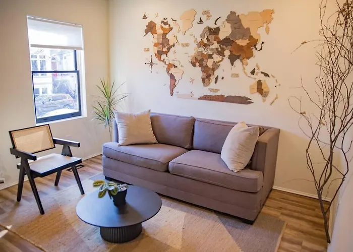 Entire Rowhouse In Capitol Hill With Free Parking