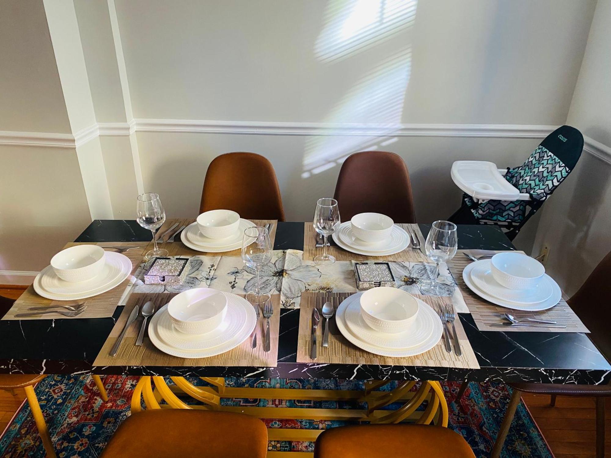 Spacious, Relaxing & Gorgeous 4bd/4ba House In Dc! Holiday home