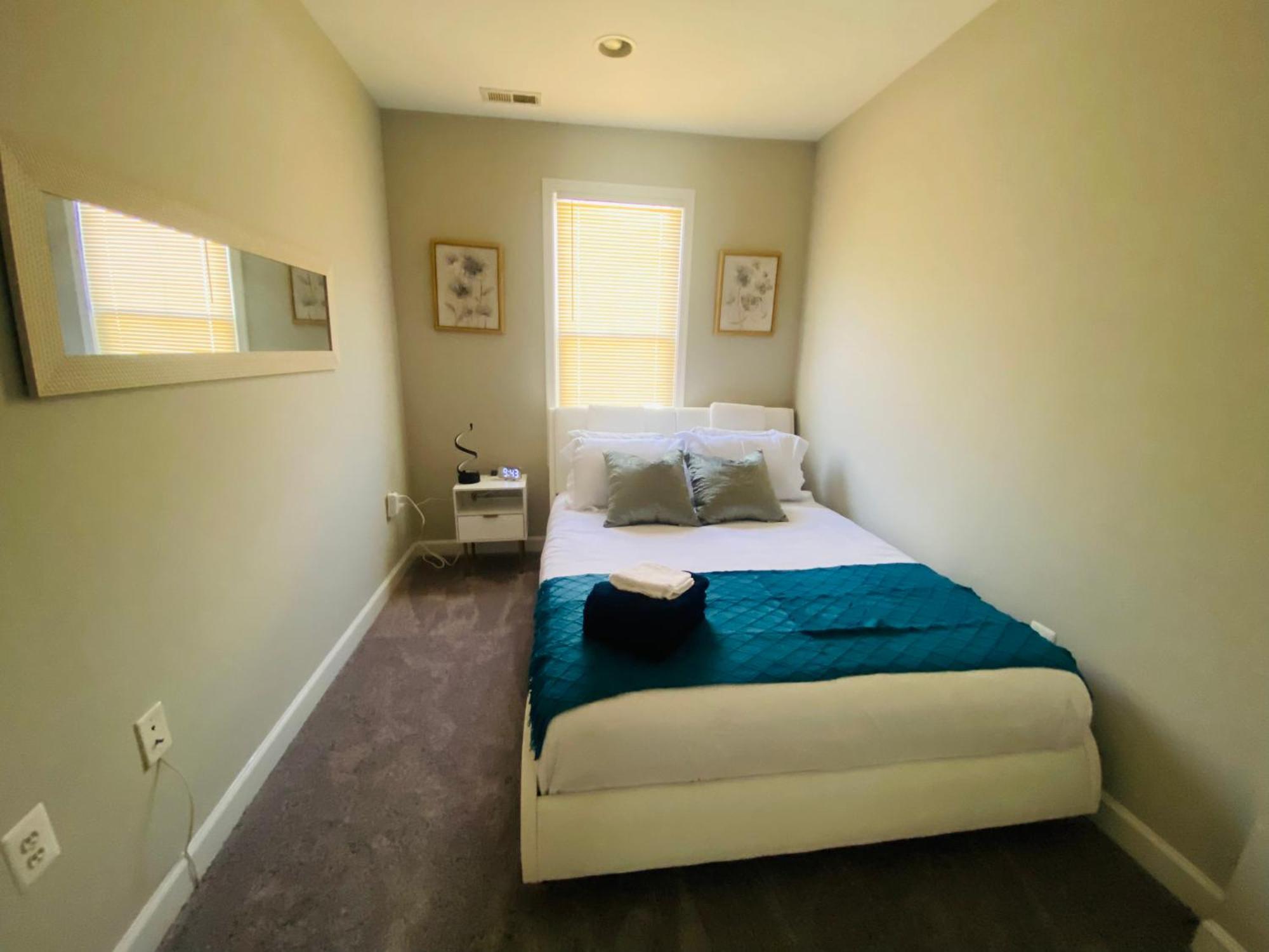 Holiday home Spacious, Relaxing & Gorgeous 4bd/4ba House In Dc! *