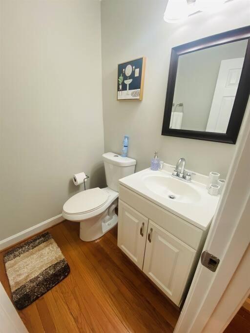 Spacious, Relaxing & Gorgeous 4bd/4ba House In Dc! Holiday home Washington