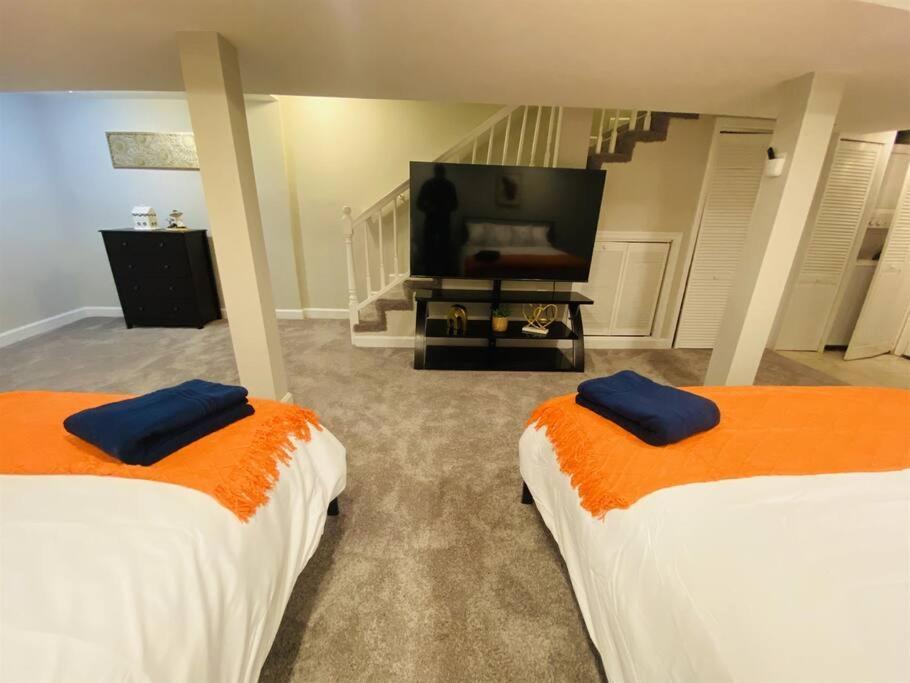 Spacious, Relaxing & Gorgeous 4bd/4ba House In Dc! *