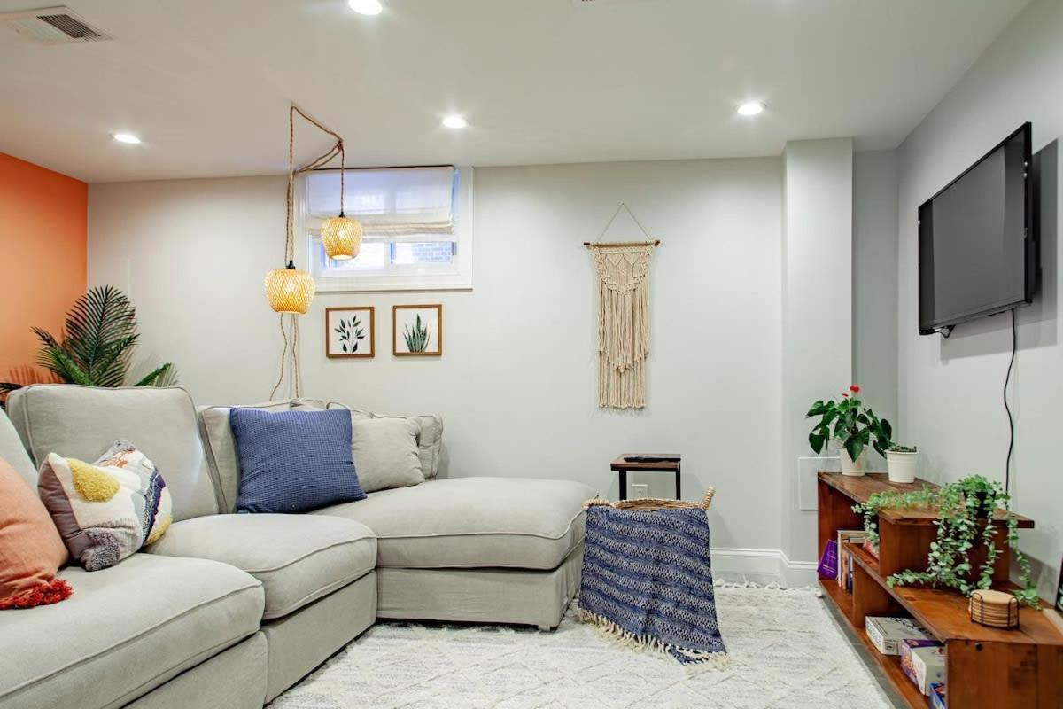 Private 1-br Dc Residential-style Parking Apartment Washington