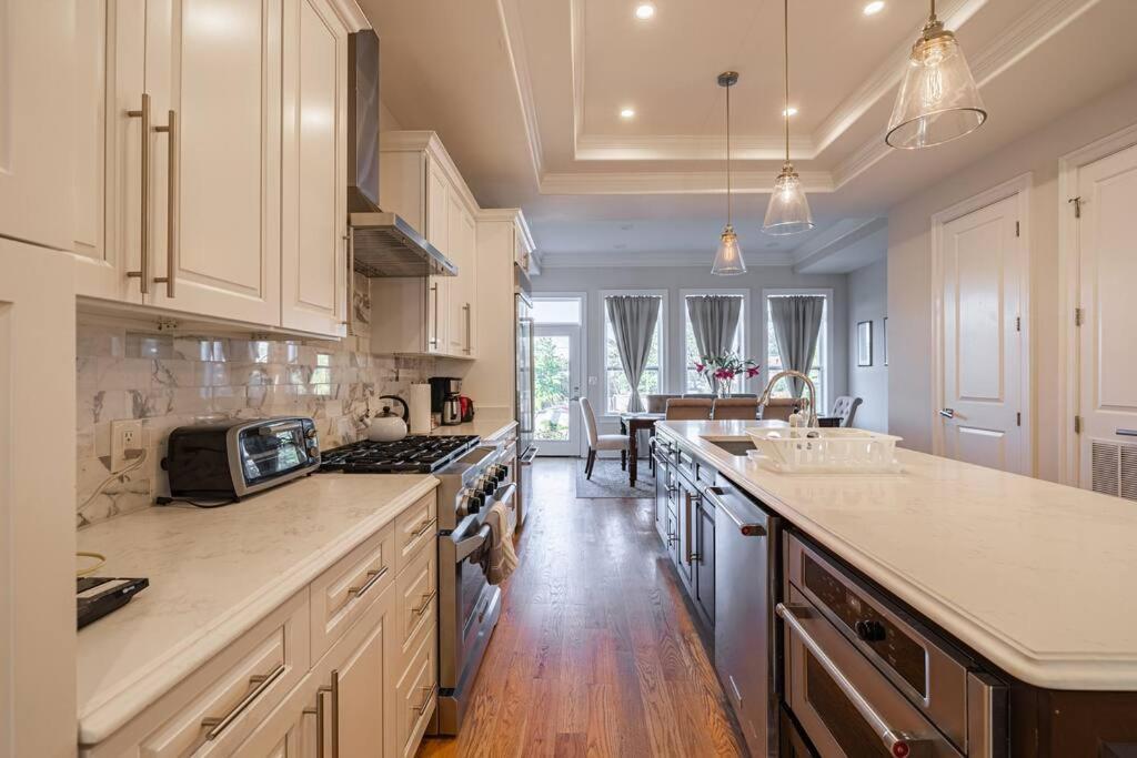 Holiday home Lux Gorgeous House In Dc With Parking