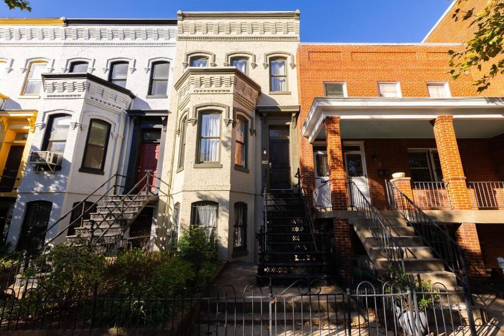 Lux Gorgeous House In Dc With Parking Holiday home Washington