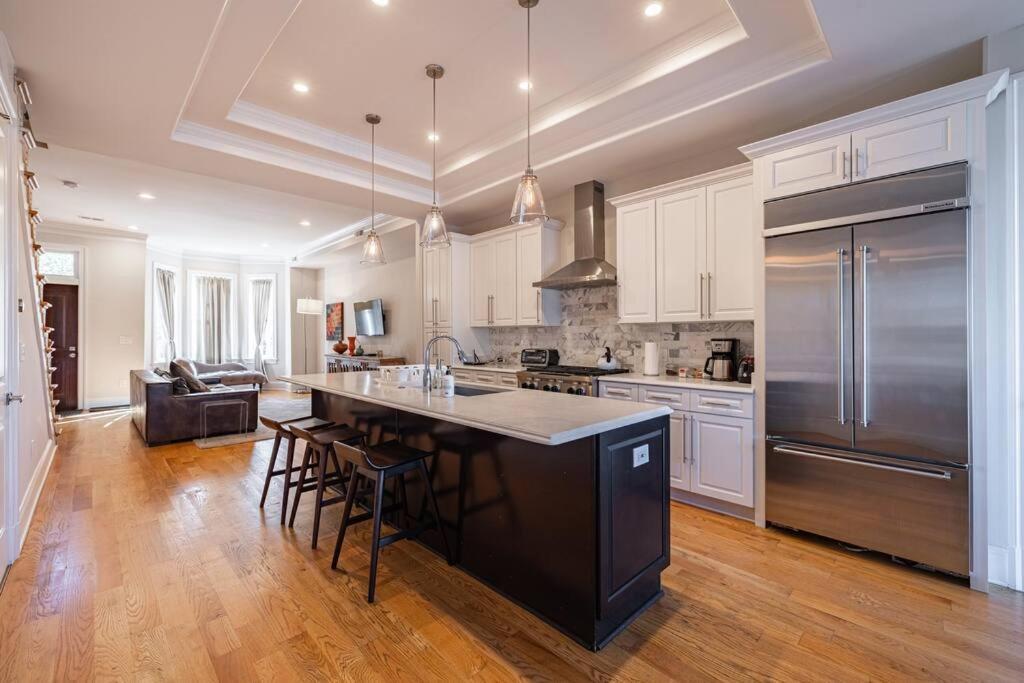 Lux Gorgeous House In Dc With Parking Holiday home *