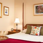 Woodley Park Guest House
