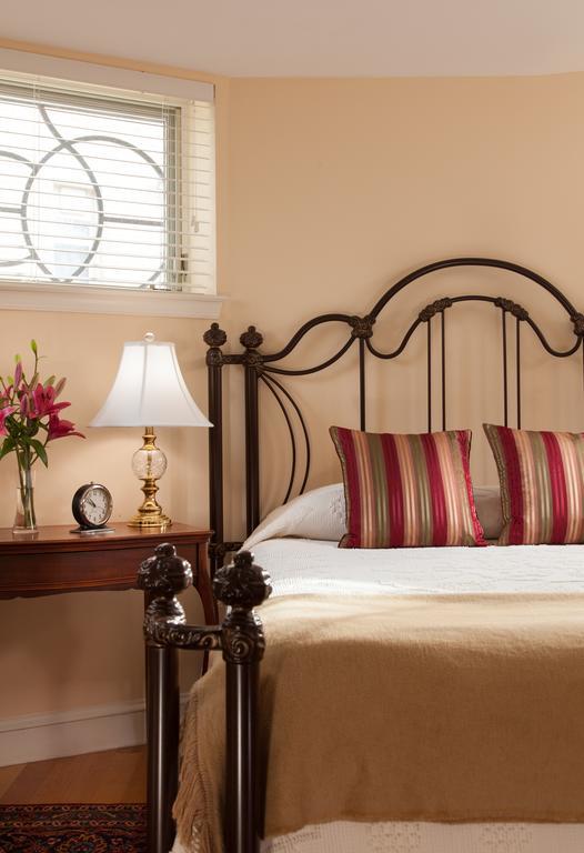 Bed & Breakfast Woodley Park 4*