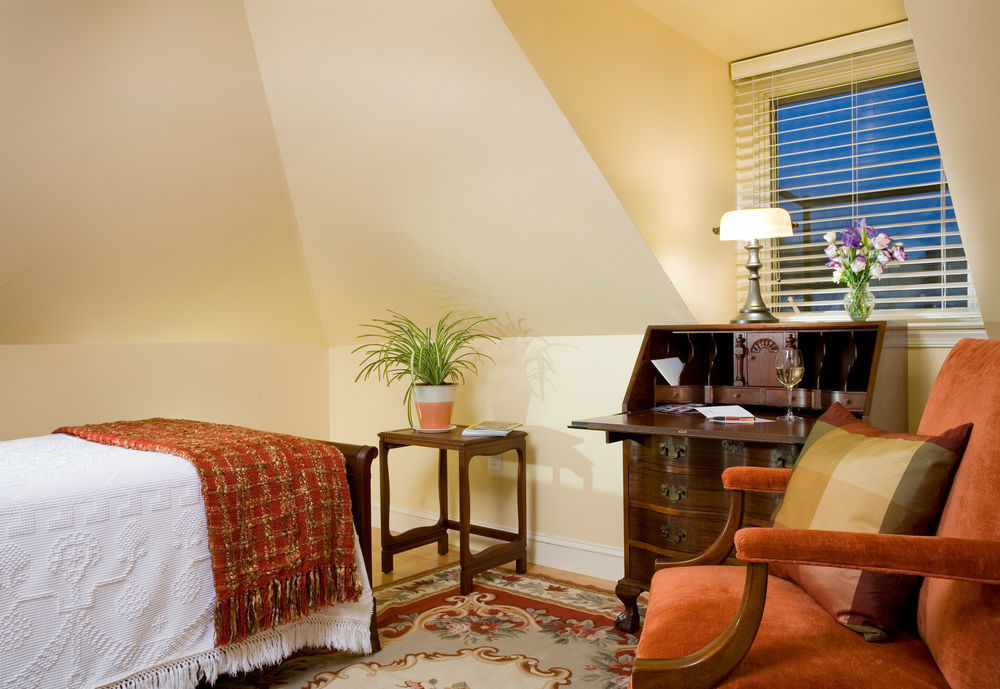 Bed & Breakfast Woodley Park 4*
