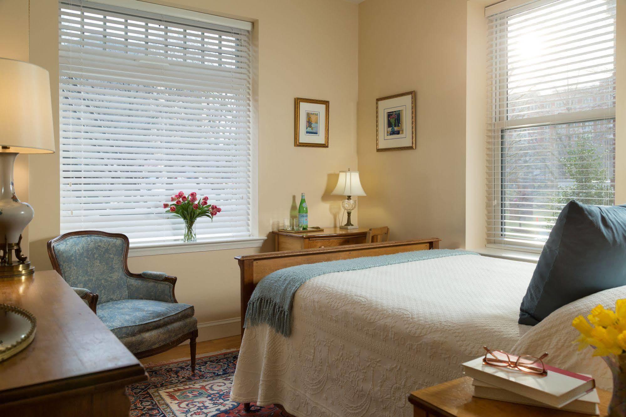 Bed & Breakfast Woodley Park 4*
