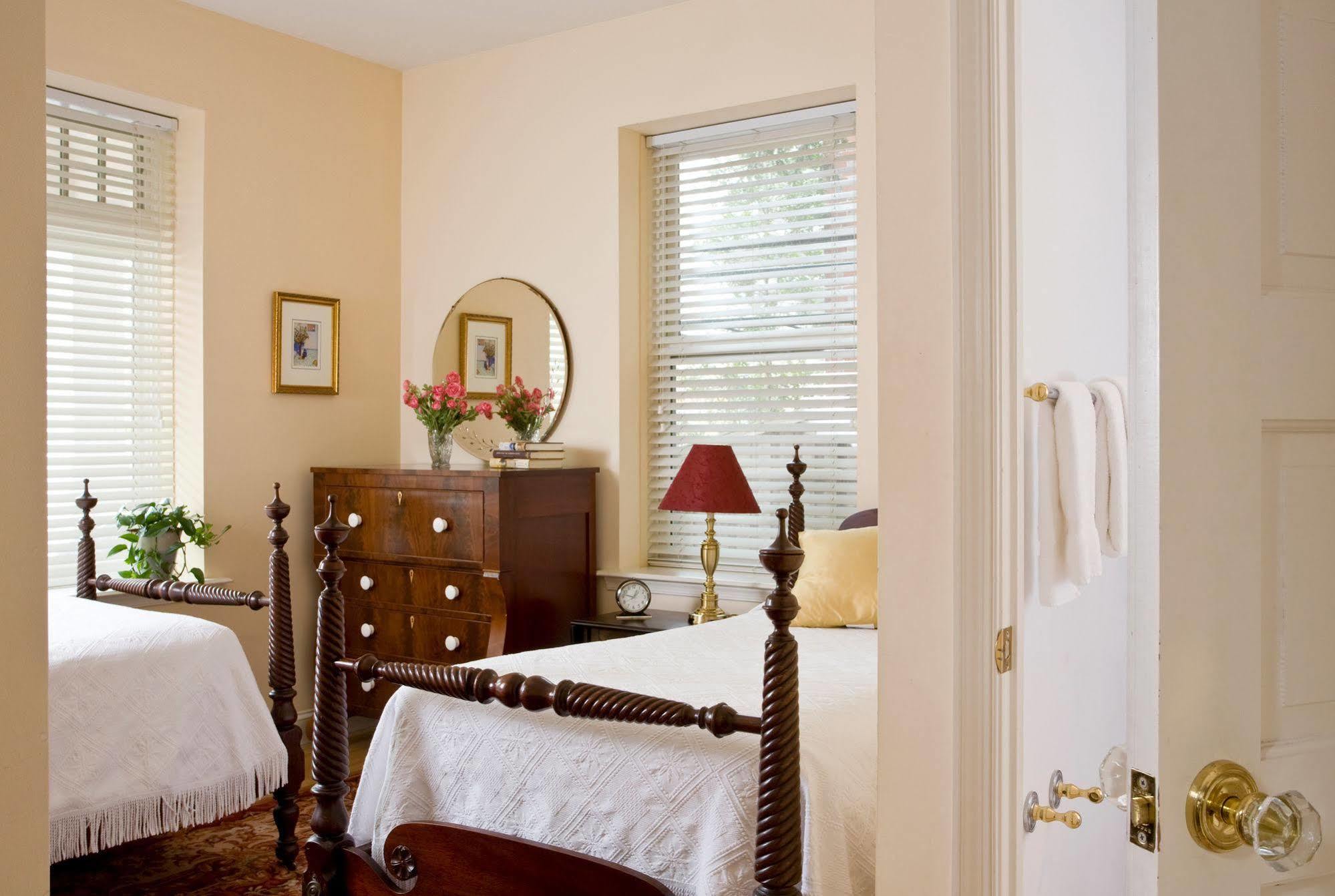 Woodley Park Bed & Breakfast 4*