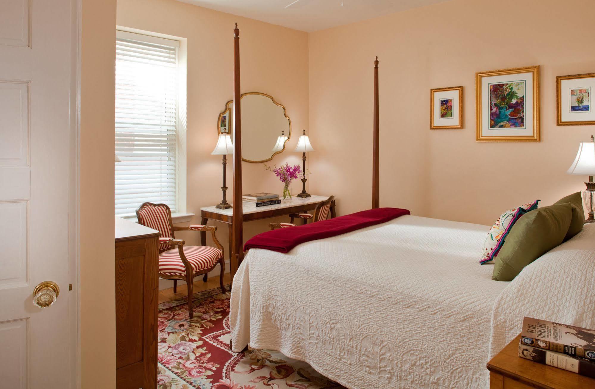 Woodley Park 4*