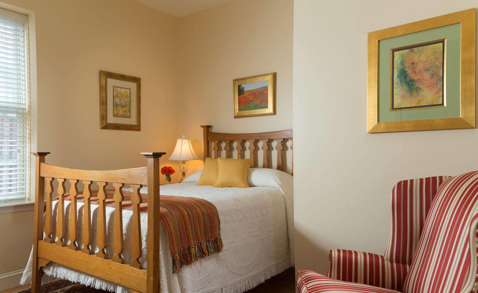 Bed & Breakfast Woodley Park 4*