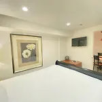 Comfy Basement Home 2 Bdrm1Den 3Queen Beds