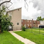 Spacious Suite In Deanwood + Free Parking