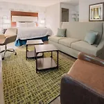 Hampton Inn & Suites Washington DC Navy Yard