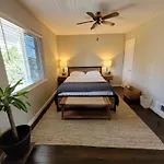 Capitol Hill Adj Home With Parking And Easy Access To Downtown