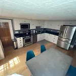 Chic 2Br Steps From Historic Sites