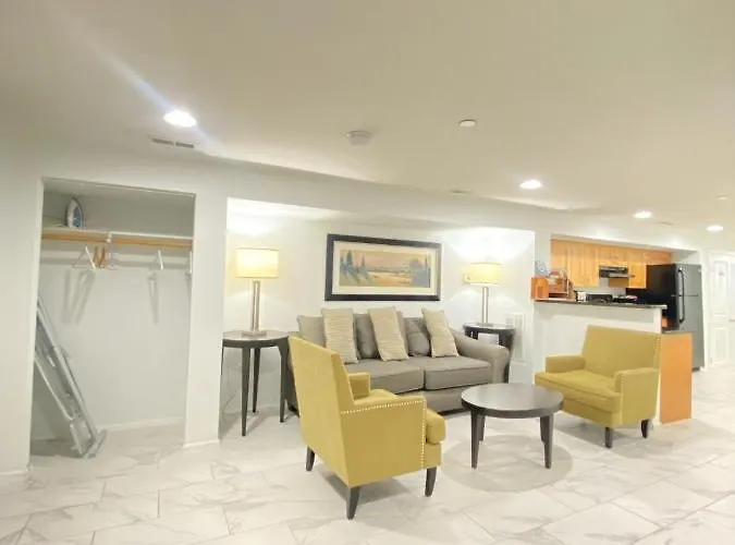Lovely Remodeled 2Bdrm Basement Home