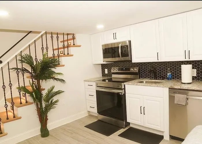 1 Bed 1 Bath Suite