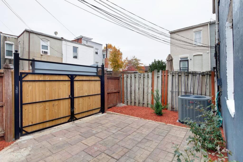 Thee Rose Garden, National Mall, Capital Hill, H St, A Apartment *