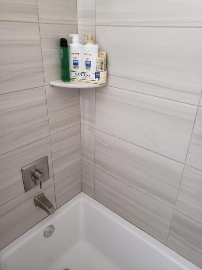 Holiday home Spacious & Bright In Bloomingdale/ Truxton Dc