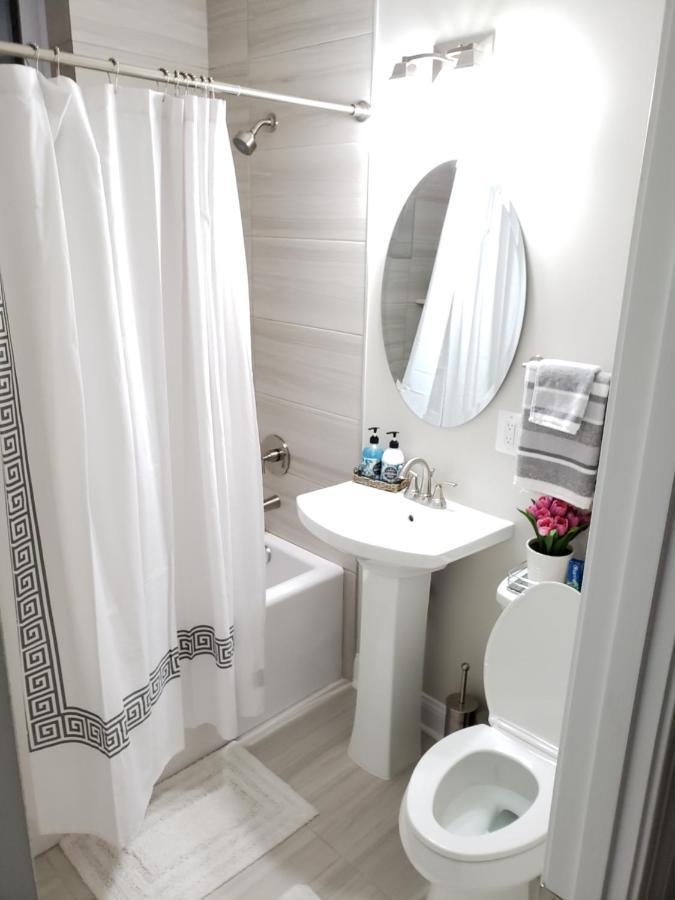 Spacious & Bright In Bloomingdale/ Truxton Dc Holiday home *