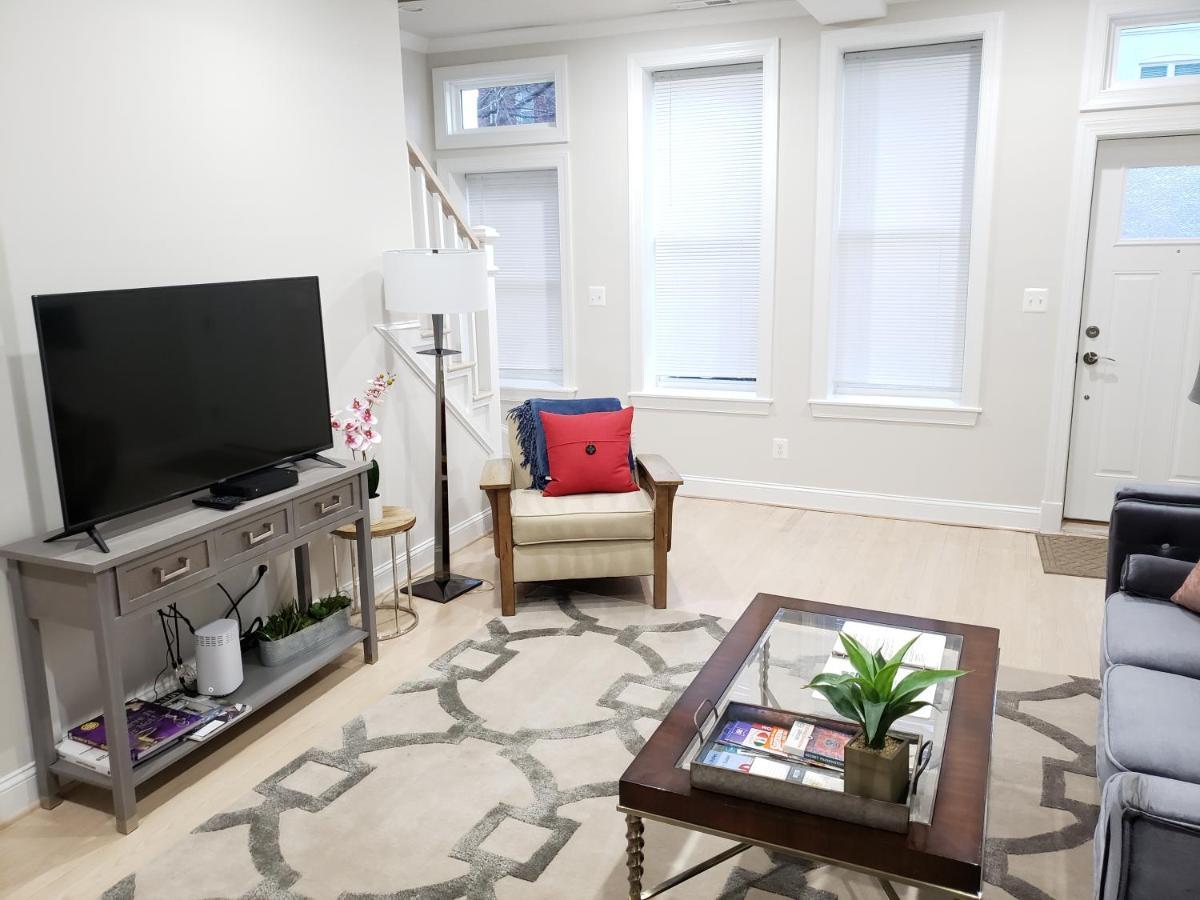 Spacious & Bright In Bloomingdale/ Truxton Dc Holiday home Washington