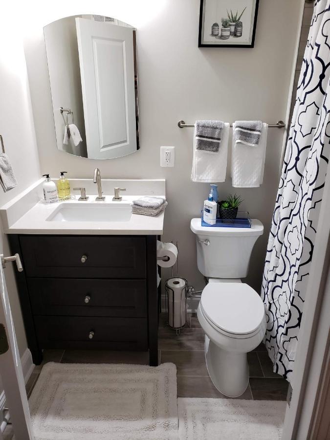 Spacious & Bright In Bloomingdale/ Truxton Dc Holiday home *