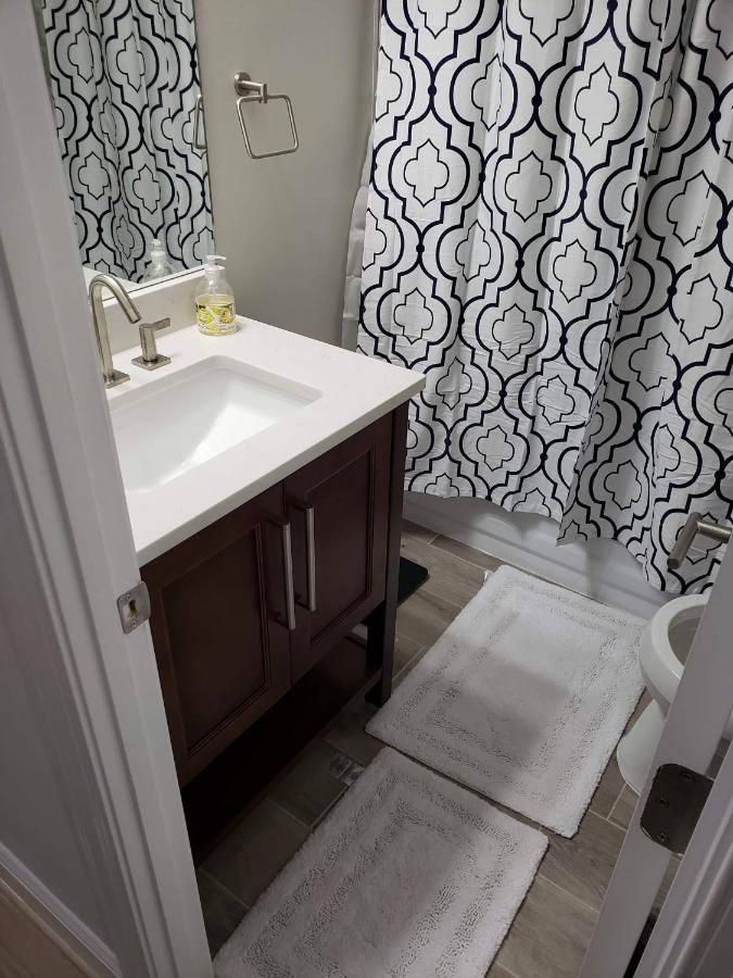Holiday home Spacious & Bright In Bloomingdale/ Truxton Dc