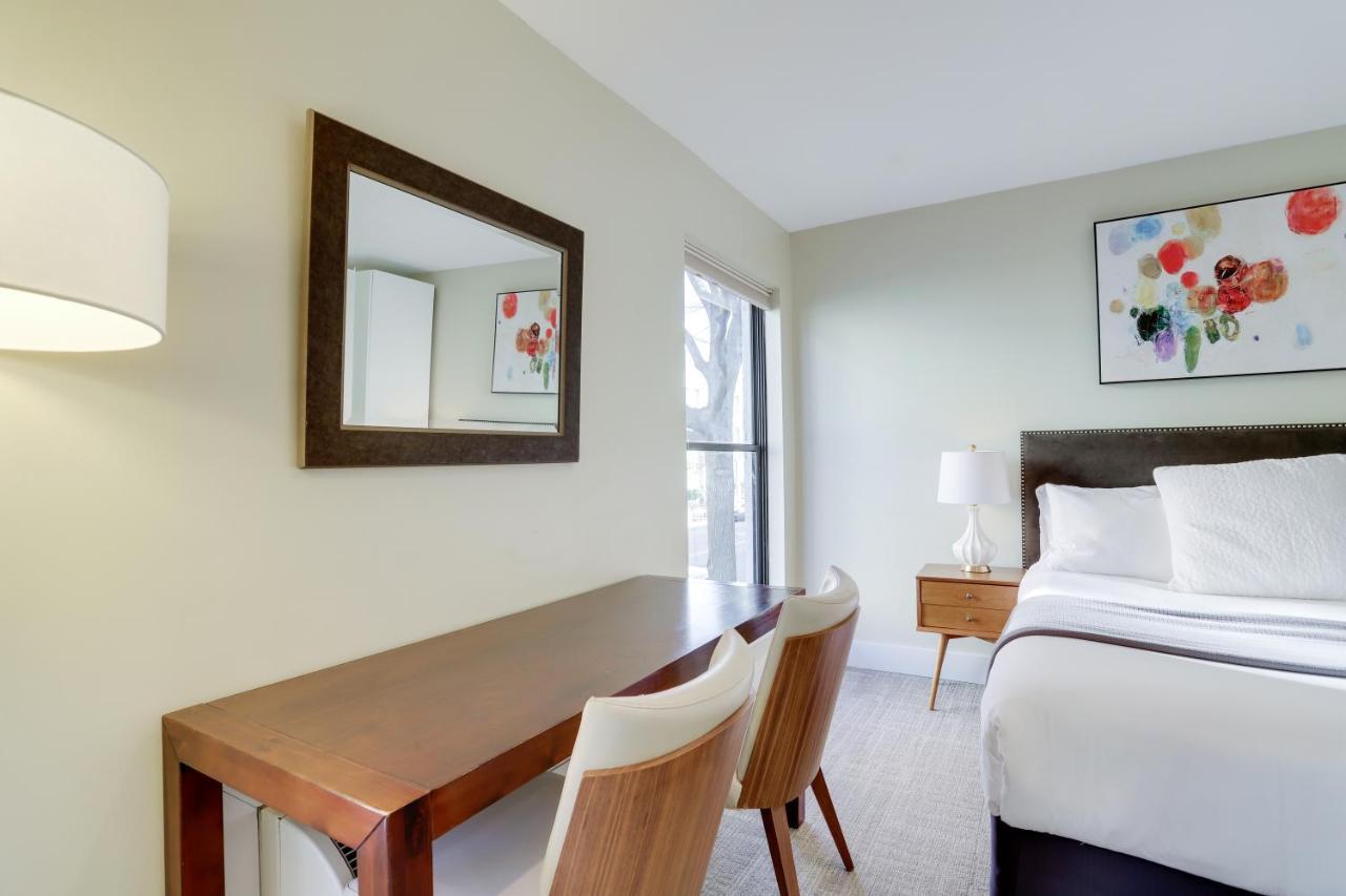 Sojourn At Dupont Place Hotel 2*