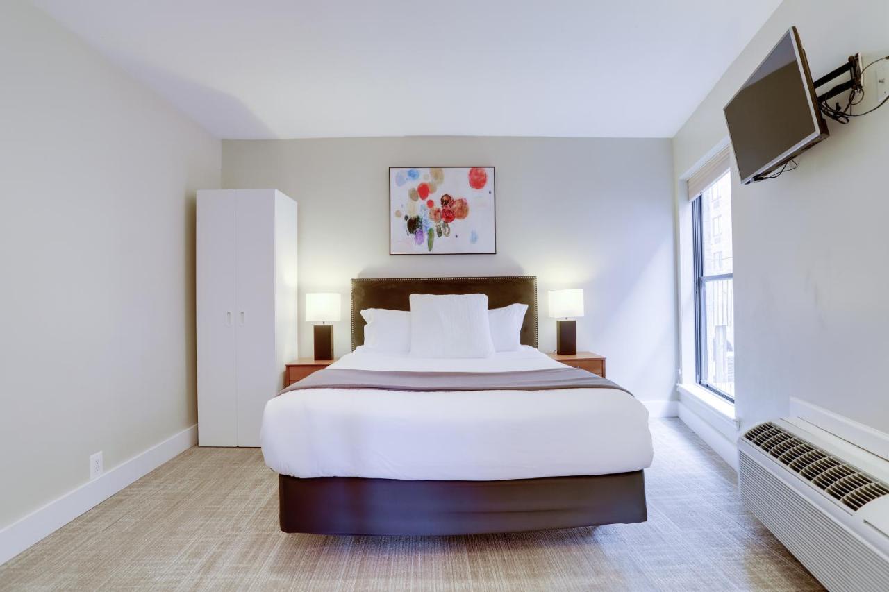 Sojourn At Dupont Place Hotel