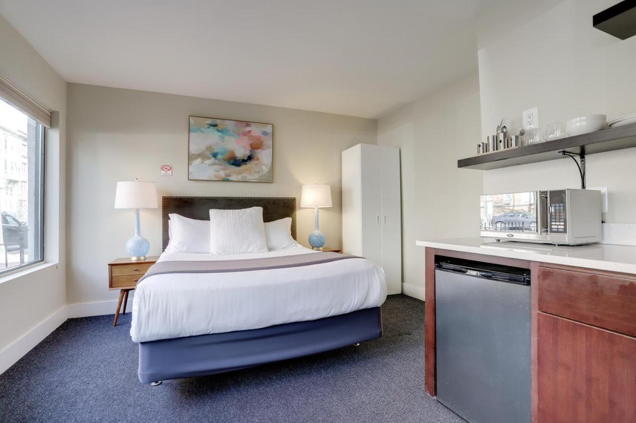 Sojourn At Dupont Place 2*