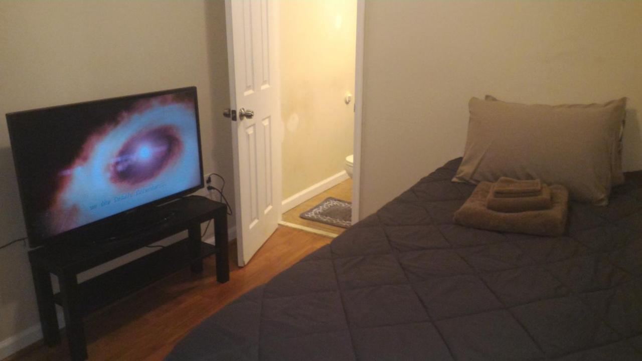 Economical In Center Dc Guest house Washington
