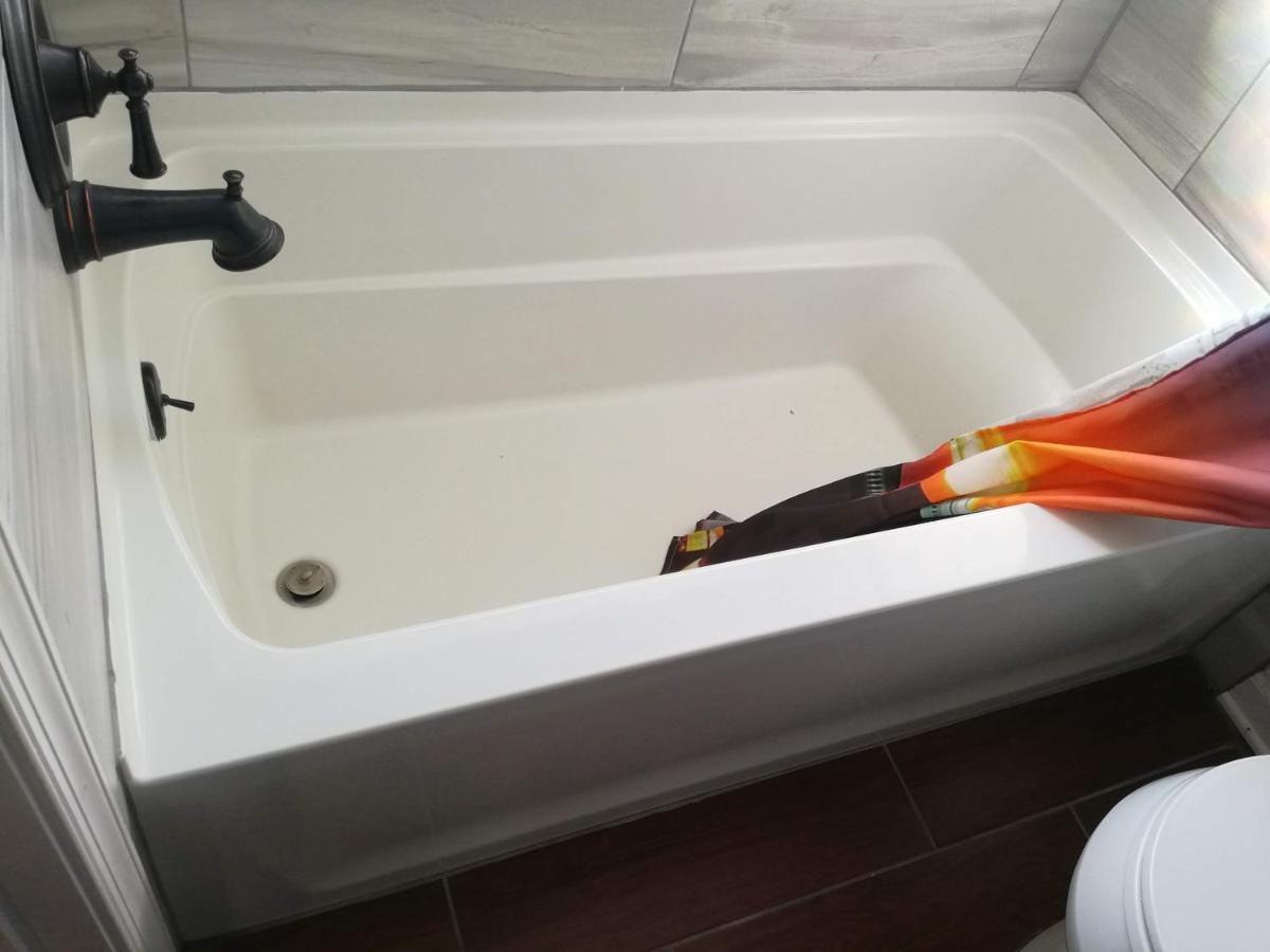 Economical In Center Dc Guest house