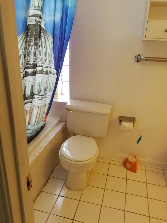 Guest house Economical In Center Dc *
