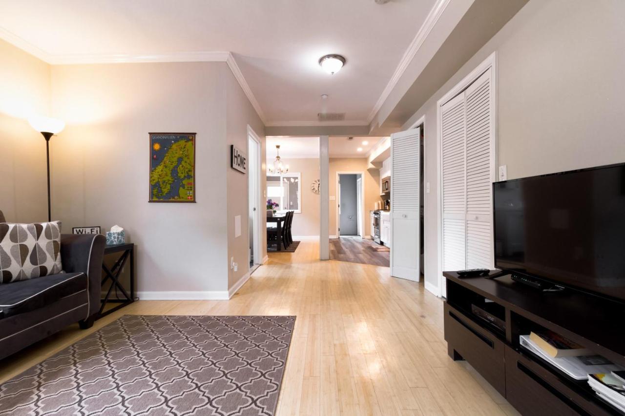 Holiday home The Gray Corner House By Gallaudet 3 Bedroom 2 Ba *
