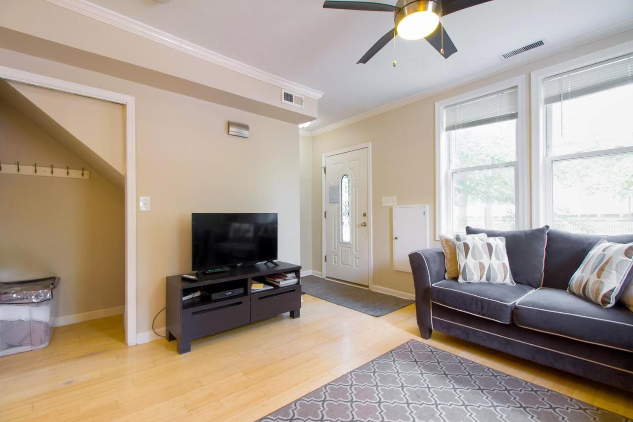 Holiday home The Gray Corner House By Gallaudet 3 Bedroom 2 Ba Washington