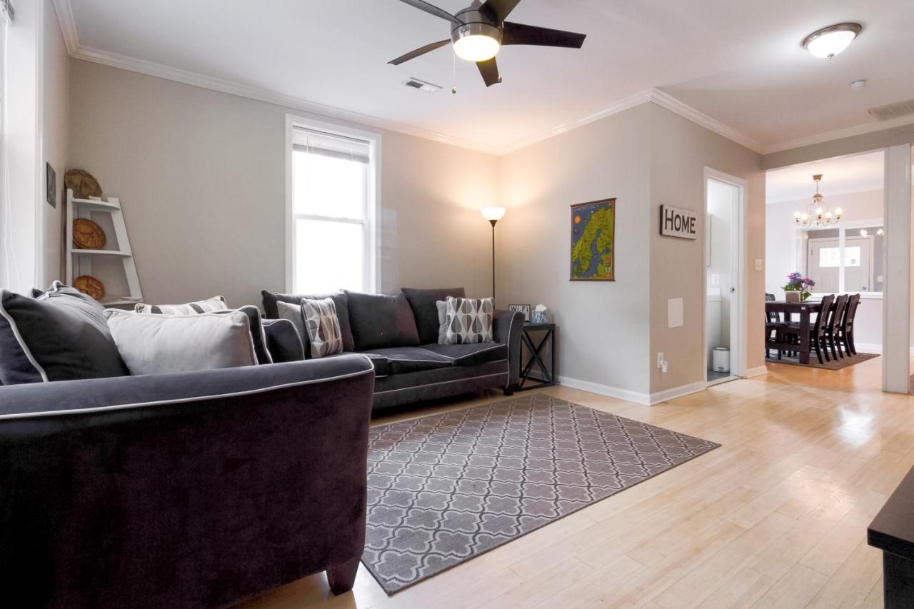 The Gray Corner House By Gallaudet 3 Bedroom 2 Ba Holiday home Washington