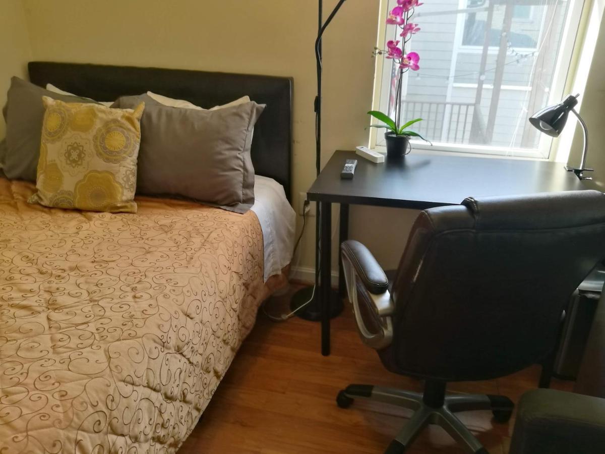 Economical In Center Dc Guest house *