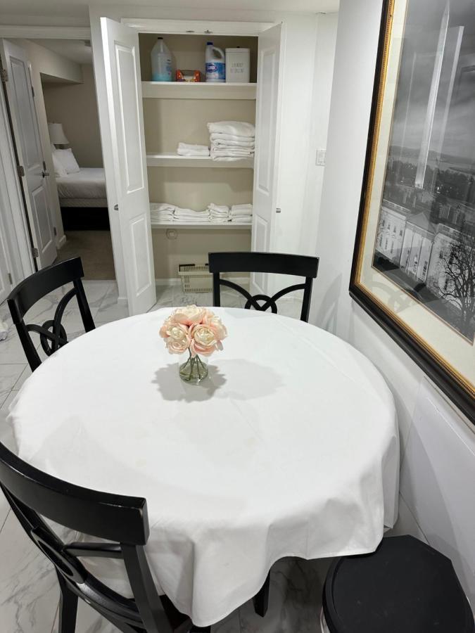 Lovely Remodeled 2bdrm Basement Apartment