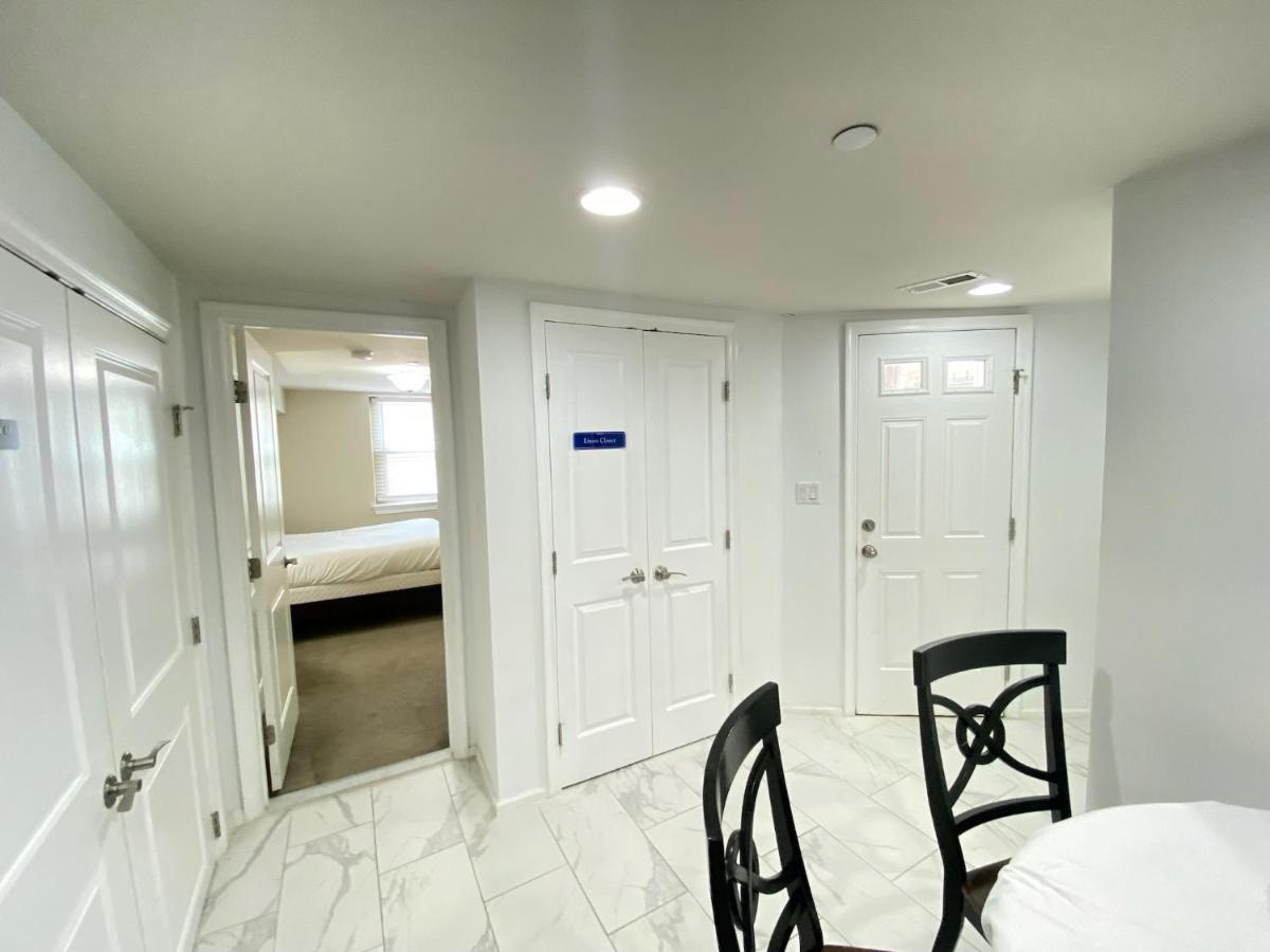 Lovely Remodeled 2bdrm Basement * Washington