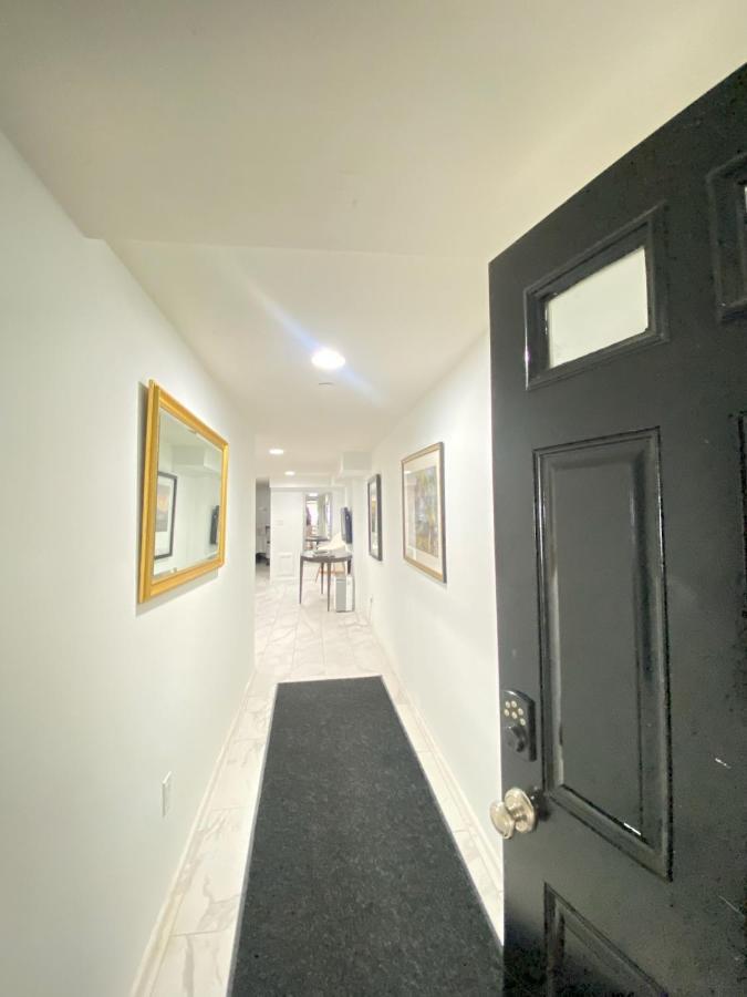Lovely Remodeled 2bdrm Basement * Washington