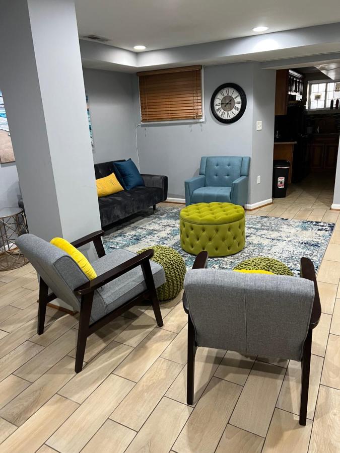 Apartment Chic Downtown In-law Washington