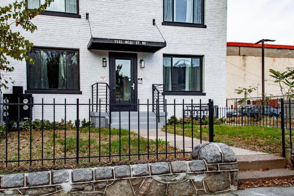 Holiday home Spacious 2-br 2-bath 3-blocks To H St Corridor