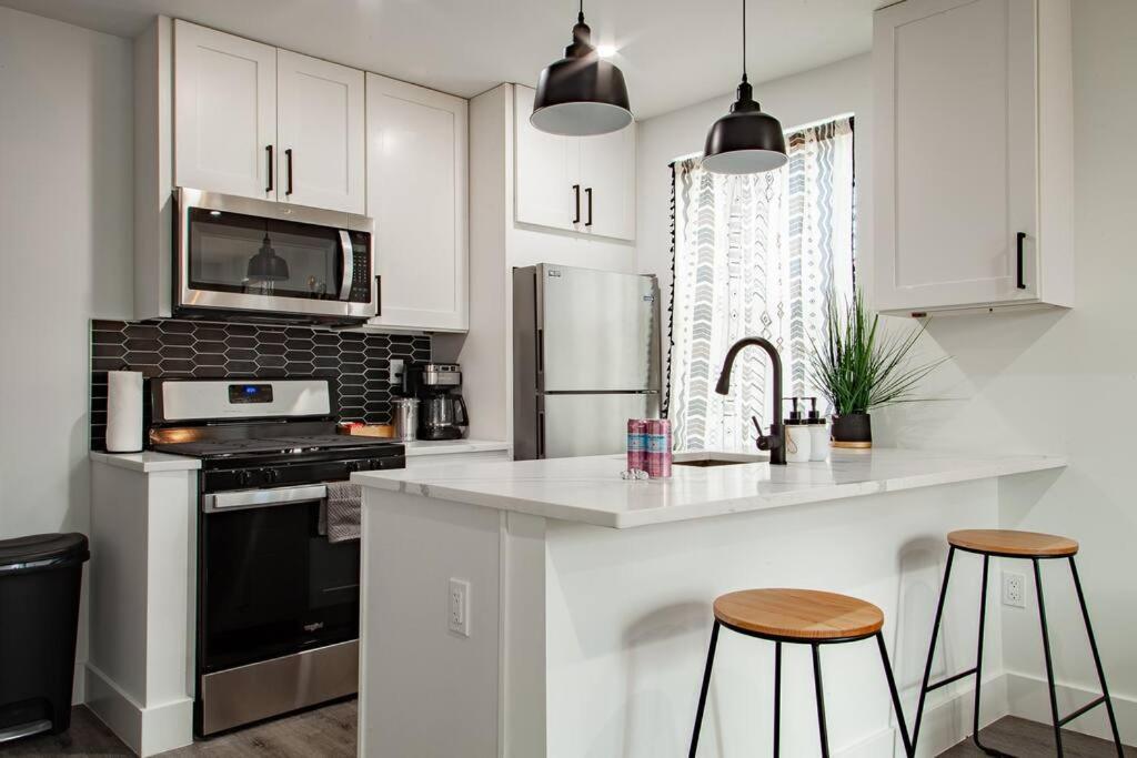 Spacious 2-br 2-bath 3-blocks To H St Corridor