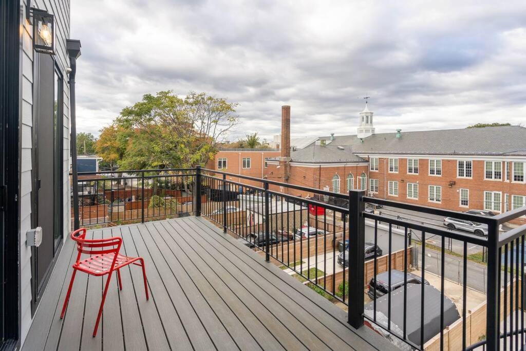 Capitol View 3 Penthouse With Rooftop Apartment