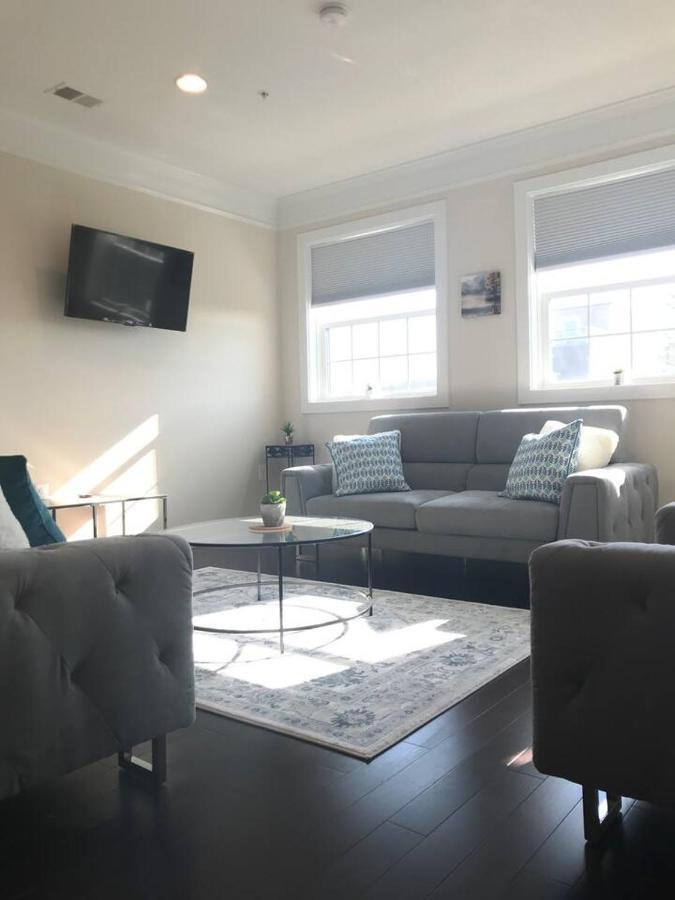 Entire Extra Large Luxury 3 Bedrooms Apartment Washington
