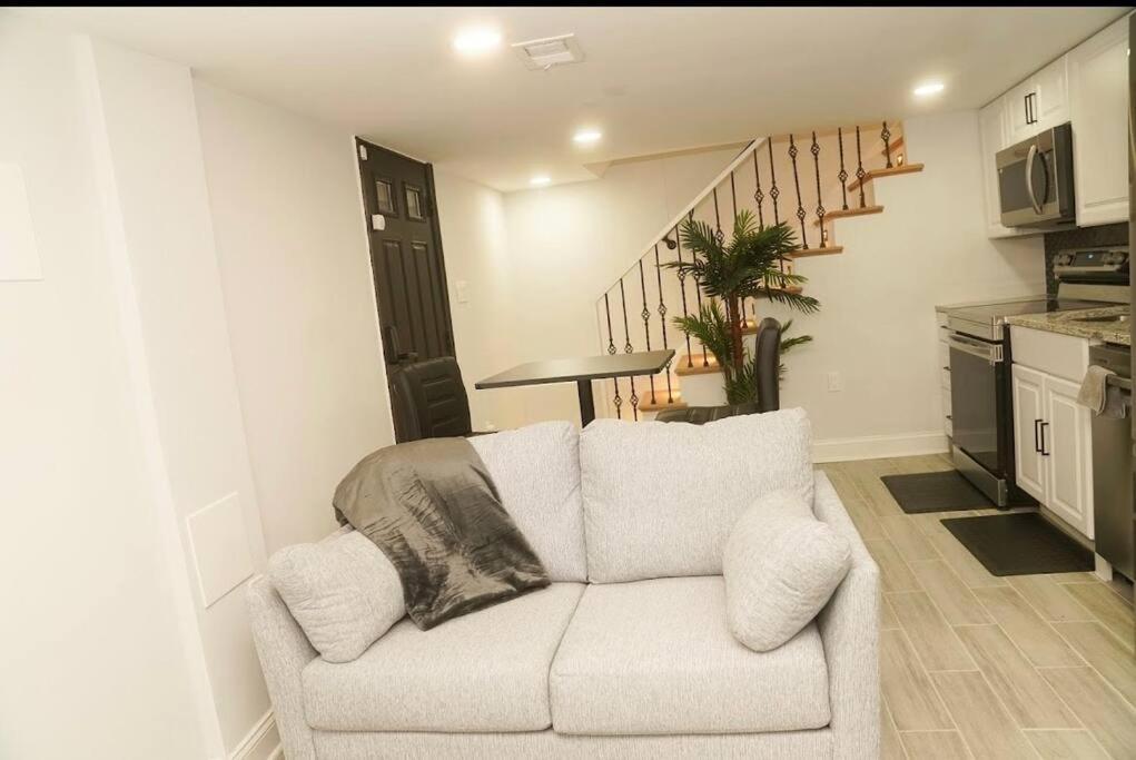 1 Bed 1 Bath Washington