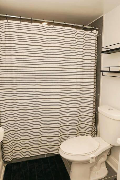 1 Bed 1 Bath * Washington