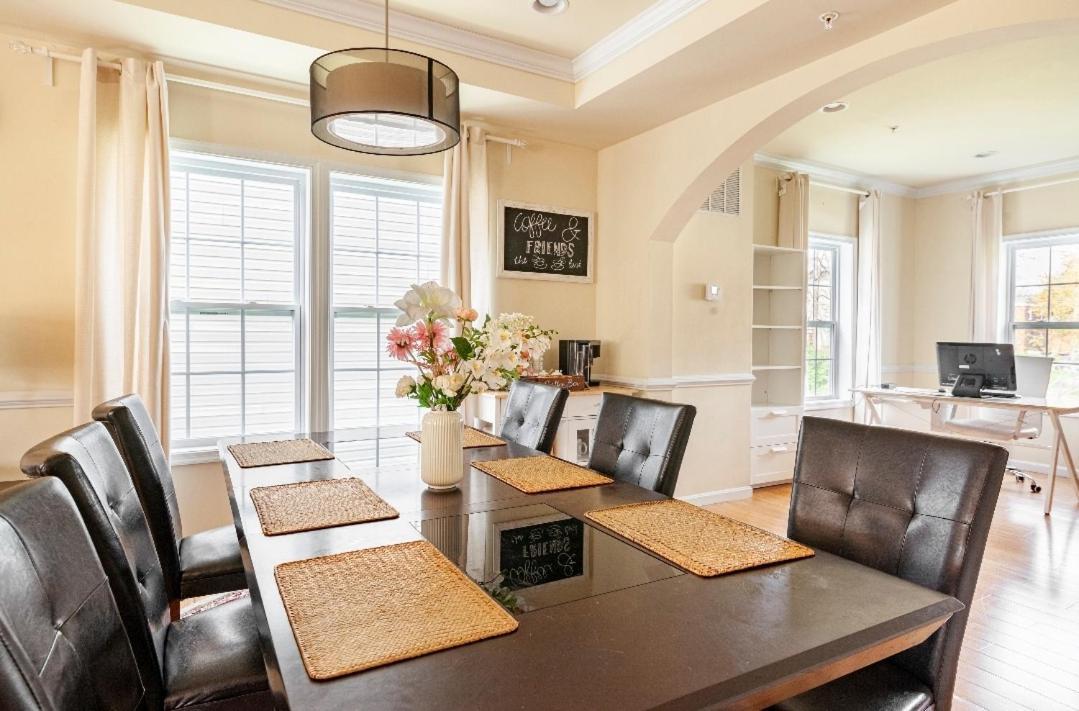Homestay Luxurious And Cheerful In Dc Washington